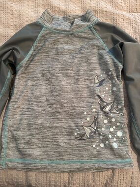 Gray & Aqua Girls Rash Guard Top with Manta Ray Print